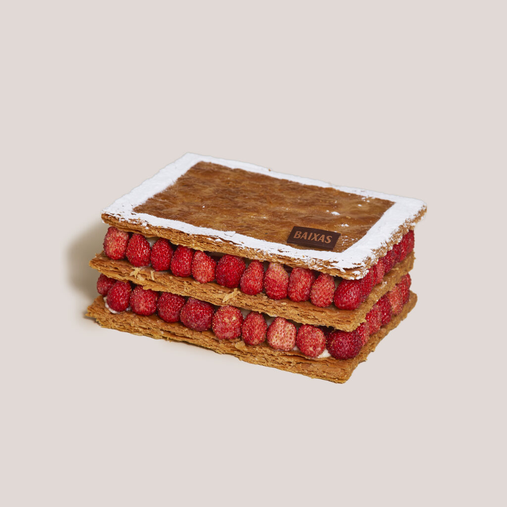 Wild strawberries puff pastry with pastry cream